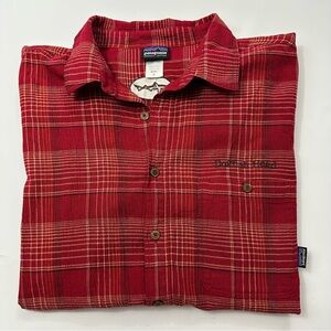 Patagonia x Dogfish Head Short Sleeve Button-Up Shirt. Men’s XL